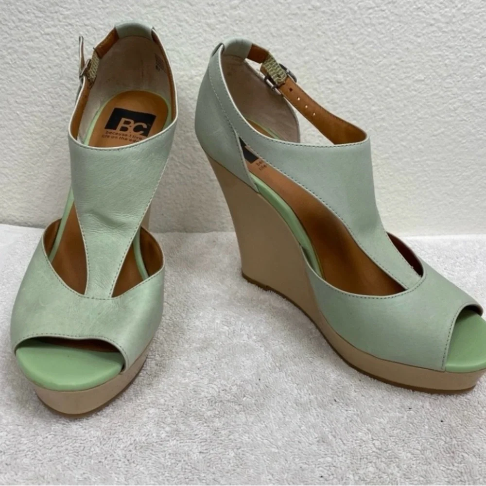 BC Footwear Women's Mint Green Tan Leather Platform Sandal Wedge Size 8.5 Boho